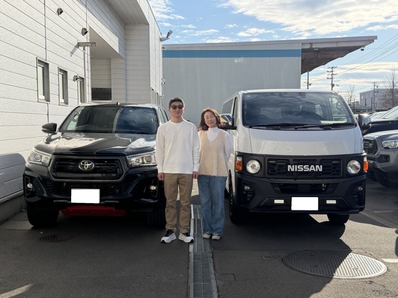 FD-CARAVAN、ハイエースFD-classic、１２０プラドFD-classicの３台をご納車です🚙💨